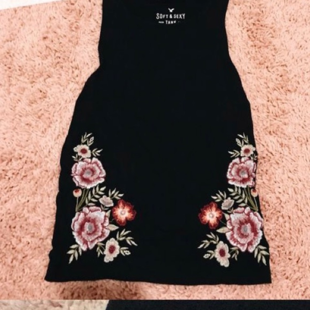 Soft and sexy embroidered tank top